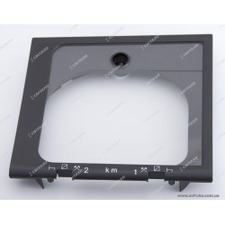 Передня панель Renault